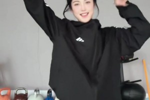 卓识在健身房跳舞，这颜值早点进娱乐圈还来得及