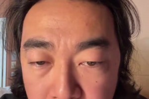 峰哥谈詹姆斯黑点：硬捧布朗尼进NBA，变性打女篮商业价值更高！