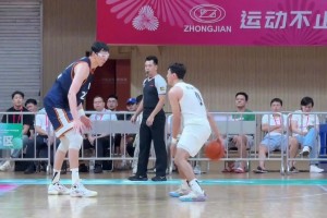 周琦：不是裁判，这都没翻腕吗？