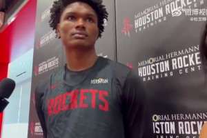 在NBA最后一季？威少这小表情😂不想承认又没办法：对头