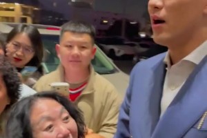 郭艾伦的女粉丝基础还是很庞大啊！就是怎么看起来都是中老年🤣