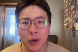 大史打趣：41岁的老詹跟窜天猴似的，31岁的恩比德踉踉跄跄😂