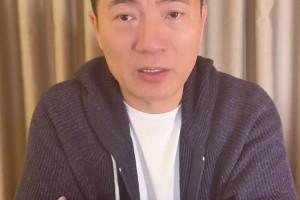 黄健翔：小伙子很好的完成了任务，我们要承认差距，谩骂无助于事