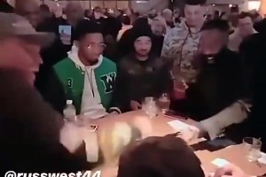 如今成队友！昔日名场面：哈登、米切尔、威少一起打牌！